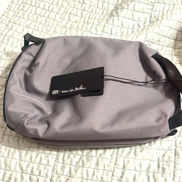 NWT, TRAVIS MATHEW/PGA Reliaquest Approach Case, Gray Men's Travel,Shaving Bag - Picture 2 of 6